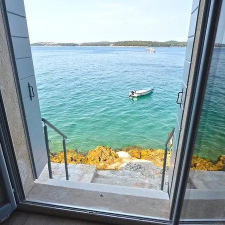 アパート Arnolongo Sea View *