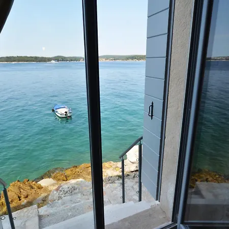 Arnolongo Sea View ロヴィニ